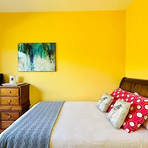 Bed & Breakfast Quiet In, Richmond